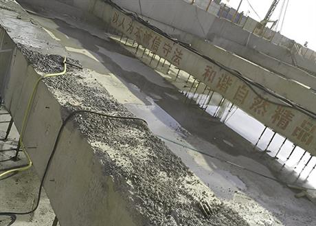 混凝土支撐梁拆除現(xiàn)場